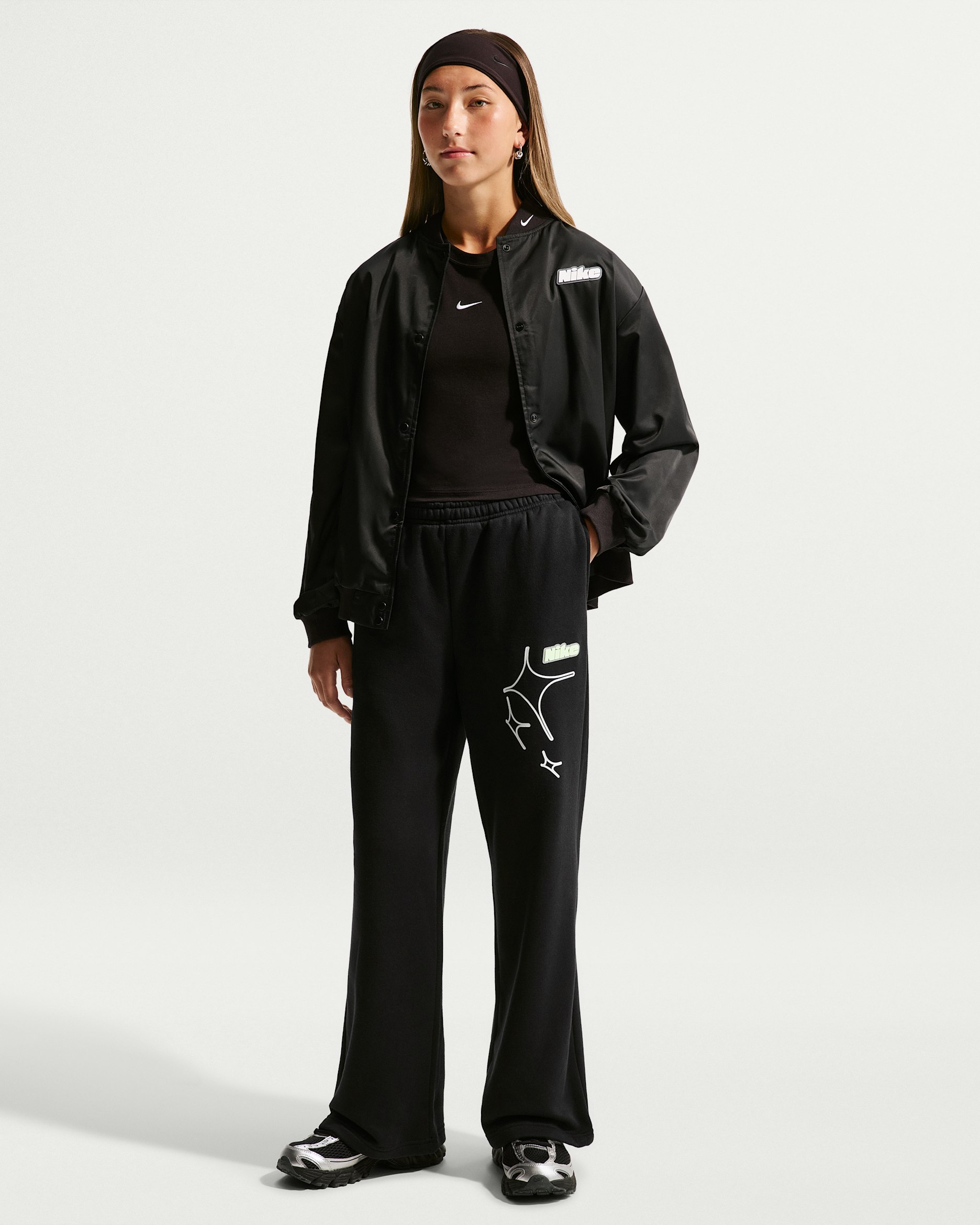 Nike Sportswear Studio Older Kids' (Girls') Open-Hem Trousers. Nike IL